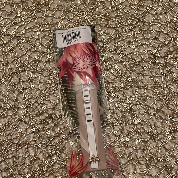 Samsung Strawberry Avocado - Picture 2 of 2